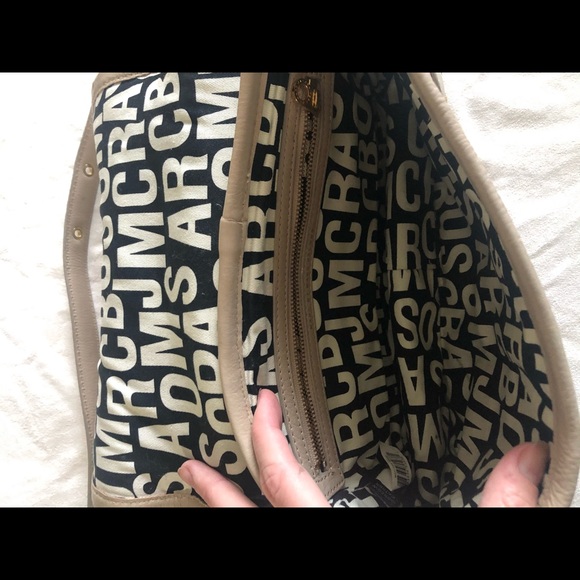 Authentic MARC JACOBS purse - Picture 3 of 8